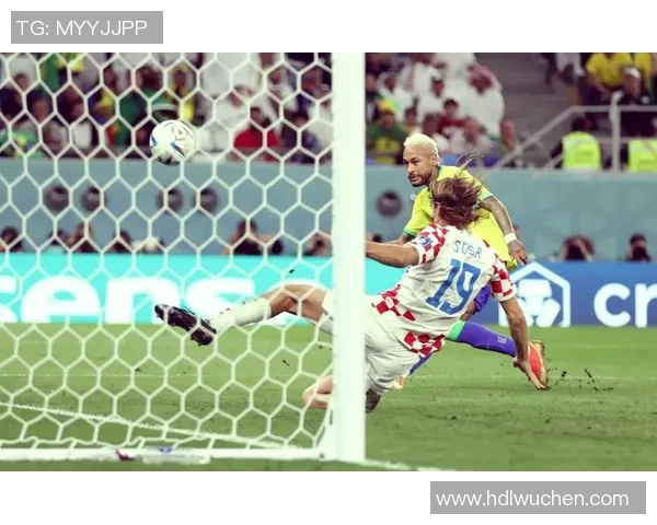 世界杯揭幕战巴西与克罗地亚点球争议引发热议球迷反响不一